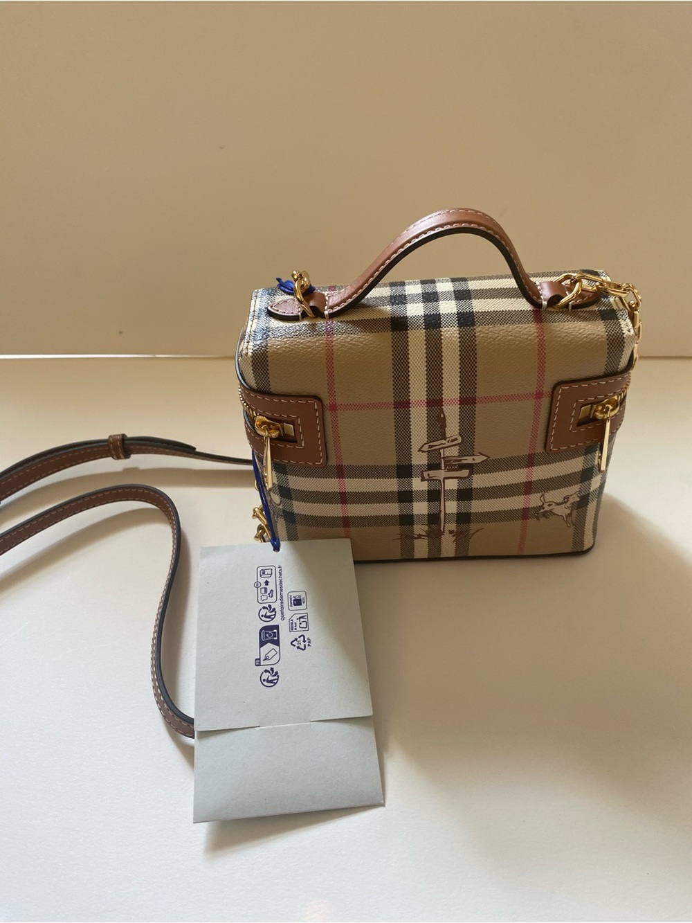 Burberry Mini Check Mates Vanity Bag – Archive Beige Paws on Parade – Authentic - Picture 2 of 9